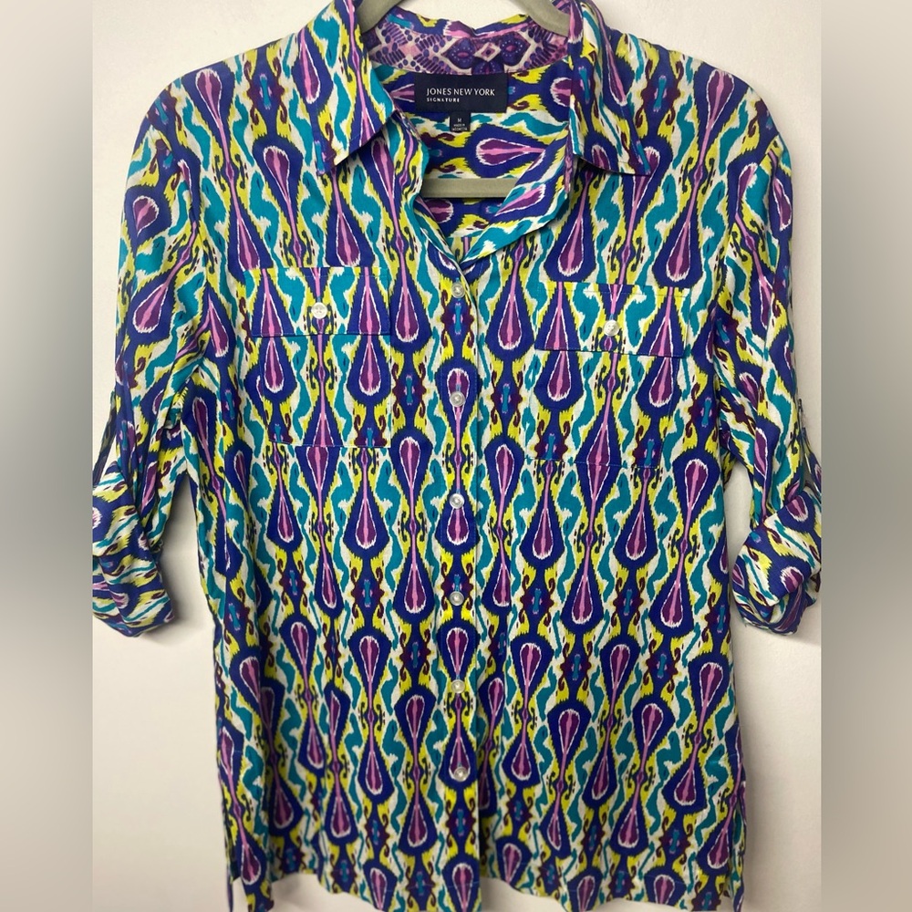 Jones New York Blue and Green Patterned Button Down Shirt